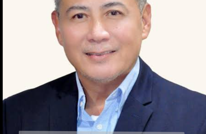 Mike Planas Biography